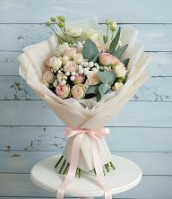 Букет цветов из:  Розы и Лизиантусы в Вревском