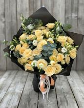 Букет цветов из:  Розы и Лизиантусы #REPLACE_PRED# Вревском