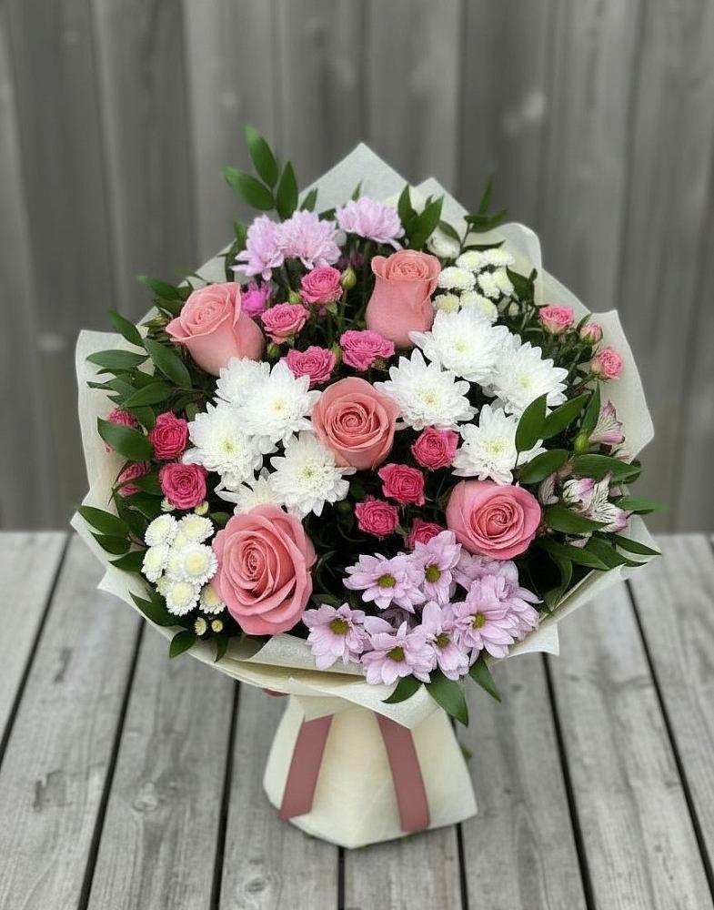 Букет цветов из: Альстромерии, Гвоздики, Розы и Хризантемы в Вревском