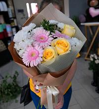 Букет цветов из:  Герберы, Розы и Хризантемы в Вревском