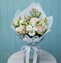 Букет цветов из:  Розы и Лизиантусы в Вревском