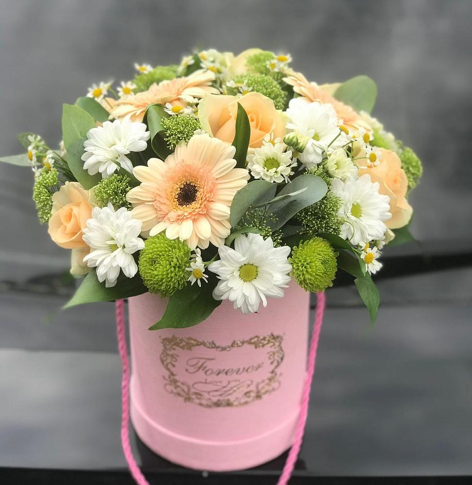 Цветочная композиция из Розы, Герберы и Хризантемы в шляпной коробке в Вревском