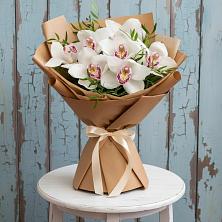 Букет цветов из:  Орхидеи и Розы в Вревском